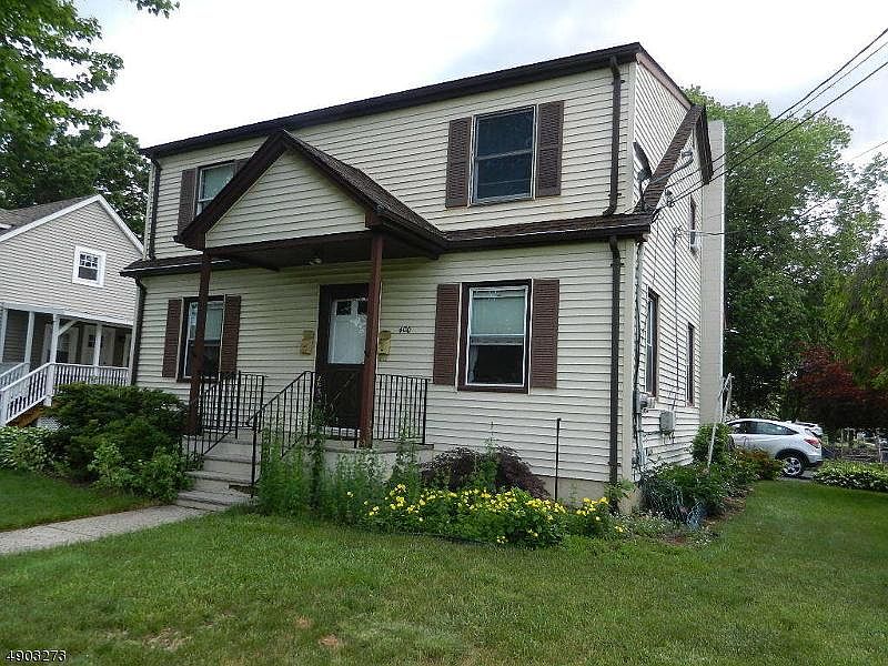 2nd image of 400 Southwick St