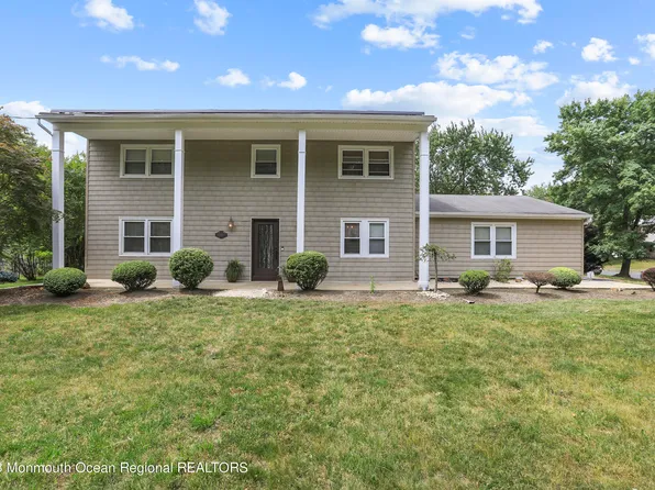 2 Canadian Woods Road, Marlboro, NJ 07746