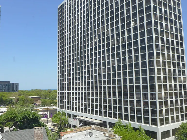 808-12 W Junior Terrace — Photo 27