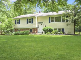 2 Greenwood Rd, Morris Plains, NJ 07950