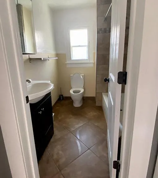348 E Hollywood Ave — Photo 8