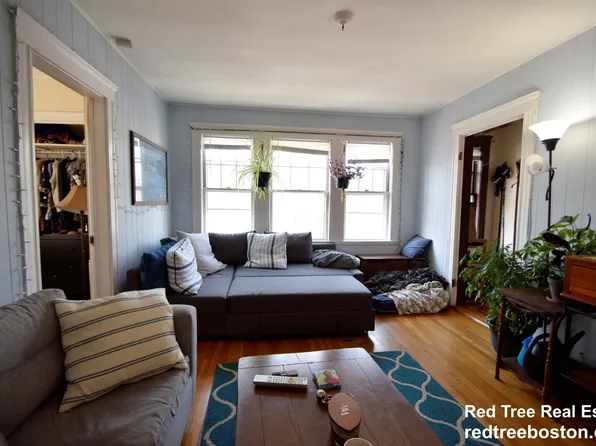 81 Beechcroft St, Brighton, MA