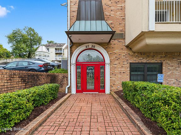 2nd image of 2730 Brownsboro Rd APT 154