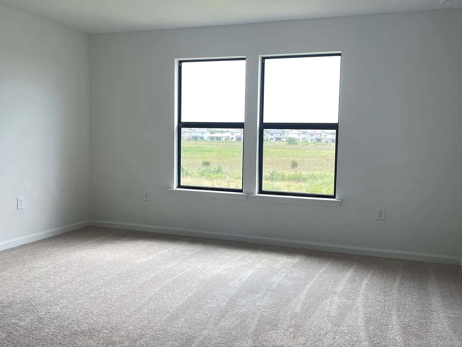 5 bed, 2615 sqft, $3,450 — Photo 4