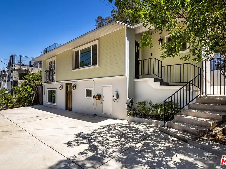 8876 Wonderland Ave — Photo 1