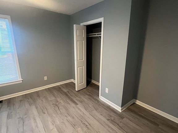 2nd image of 3932 Regent Ave #2