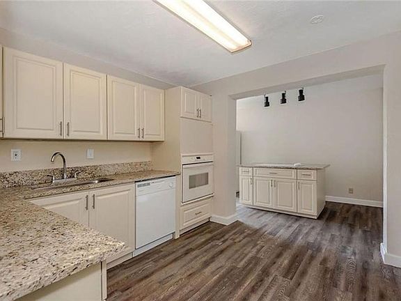 3rd image of 1130 NE 24th St