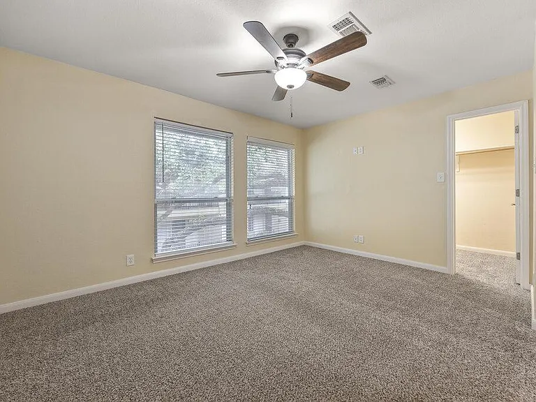 100 Lorenz Rd — Photo 18