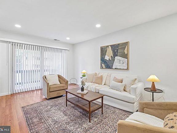 4th image of 5041 Green Mountain Cir Unit 4