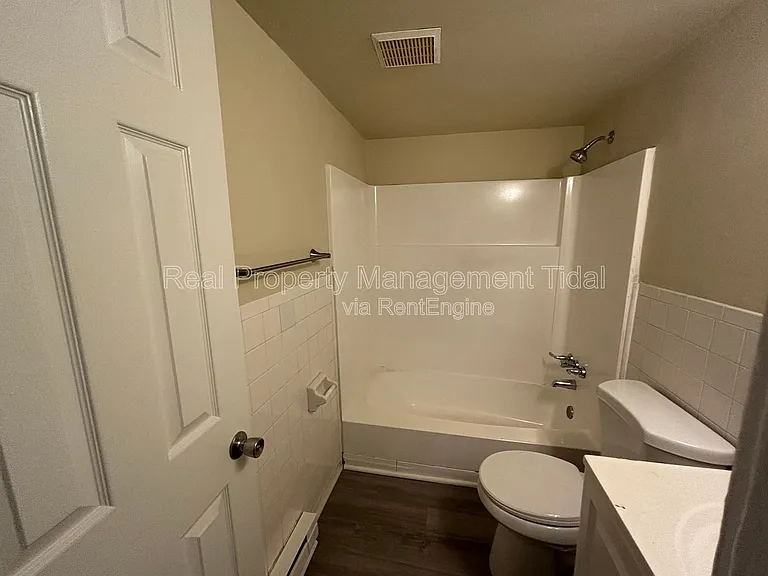 6255 Alexander St #6 — Photo 16