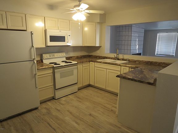 3rd image of 10015 N 40th Dr