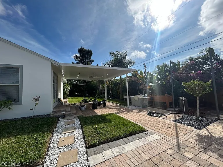 18464 Iris Rd — Photo 13