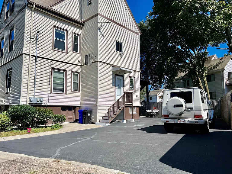 55 Beach St #2 — Photo 25