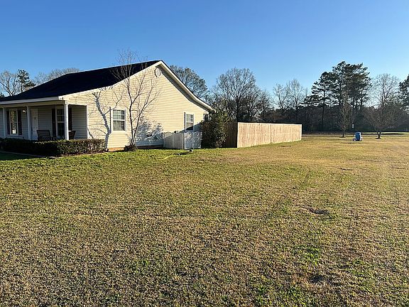 3rd image of 45577 David Dr