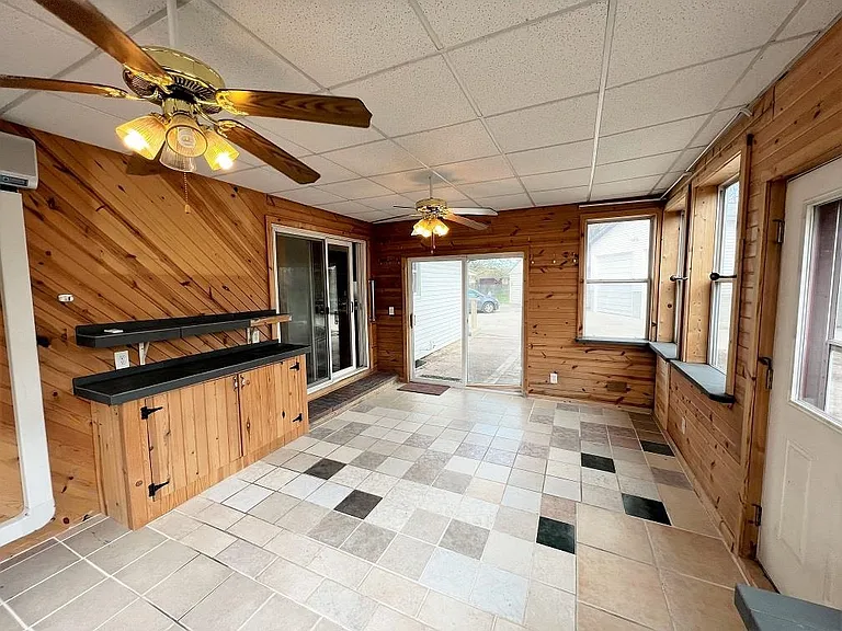 314 Princeton Ct — Photo 17