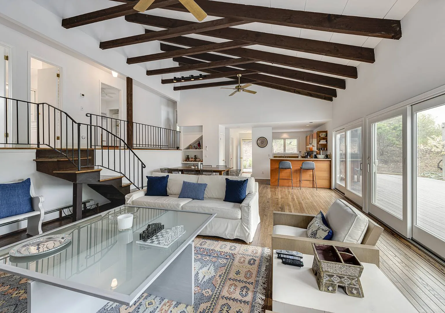 Amagansett Dunes Beach House! Private Ocean Beach Access! — Photo 4