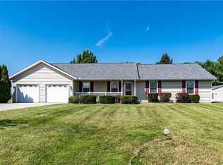 7 Tanglewood Ests, Sullivan, IL 61951