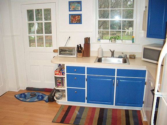 Bright kitchen with tons of storage, updated in 2005.