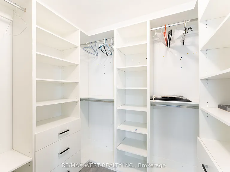 301 Freure Dr — Photo 33