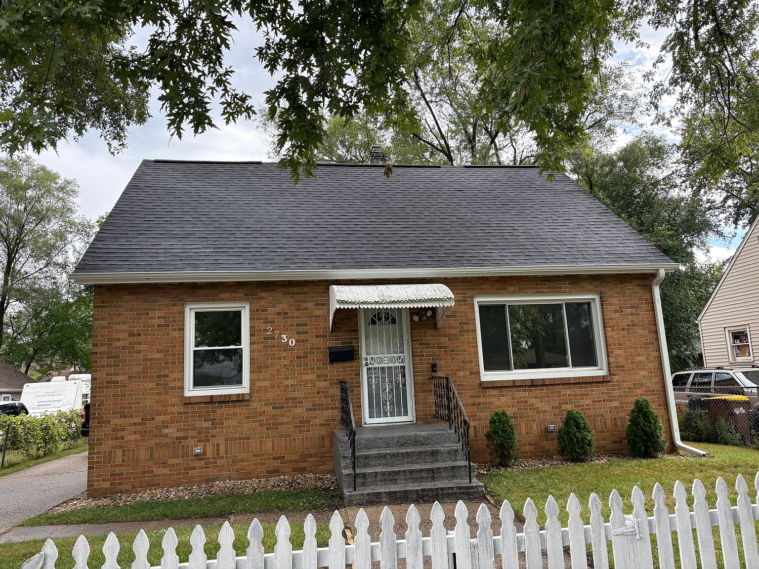 4 bed, 1374 sqft, $2,100 — Photo 1