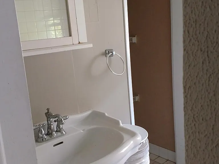 1320 Elizabeth Ave NW #2 — Photo 8