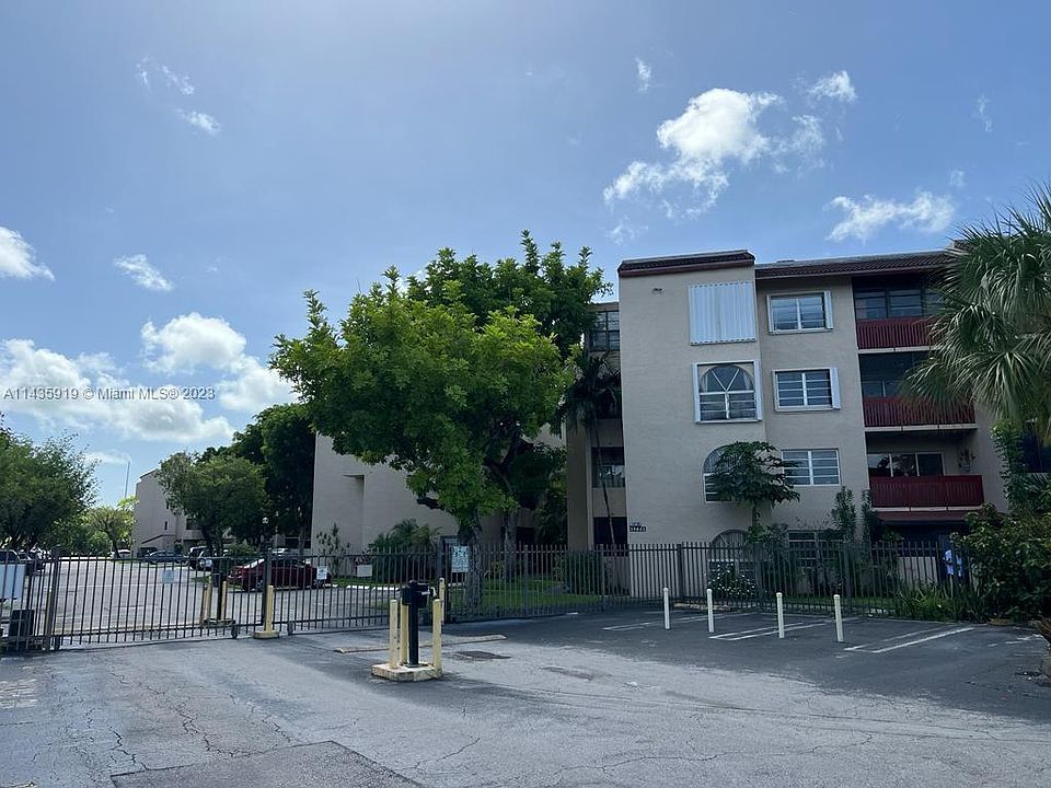 1st image of 10641 SW 108th Ave APT 1H