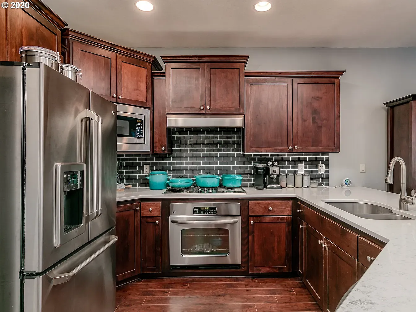 4 bed, 2.5 bath, 3049 sqft, $3,400 — Photo 2