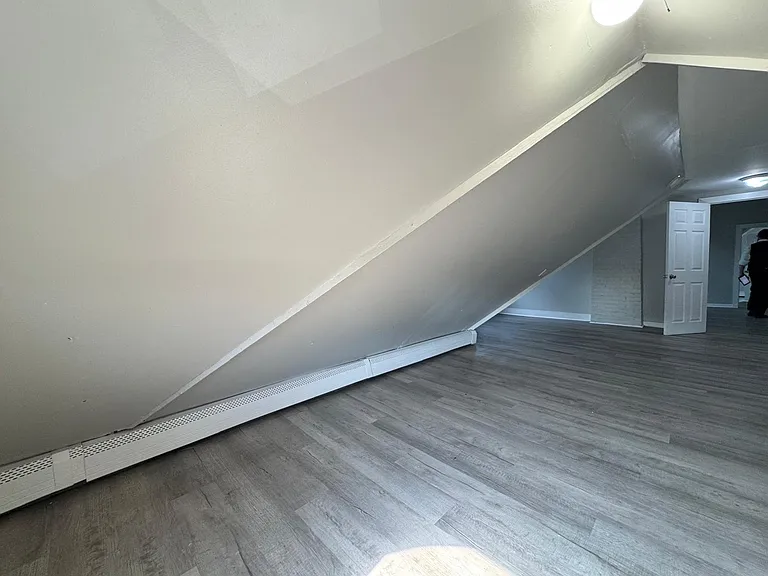 1092 E Main St #2R — Photo 16