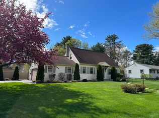 15 Sylvan Ave, Queensbury, NY 12804