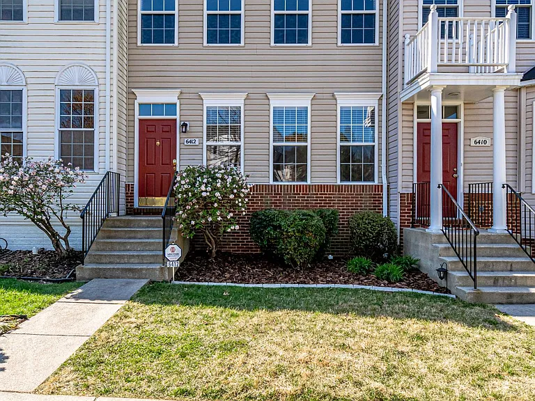 6412 Warren Point Ct — Photo 1