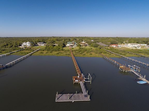 Floating dock 7' at low tide