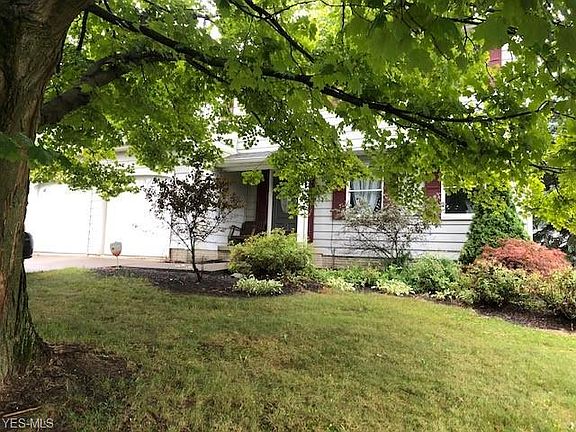 2nd image of 865 Greenfield Dr
