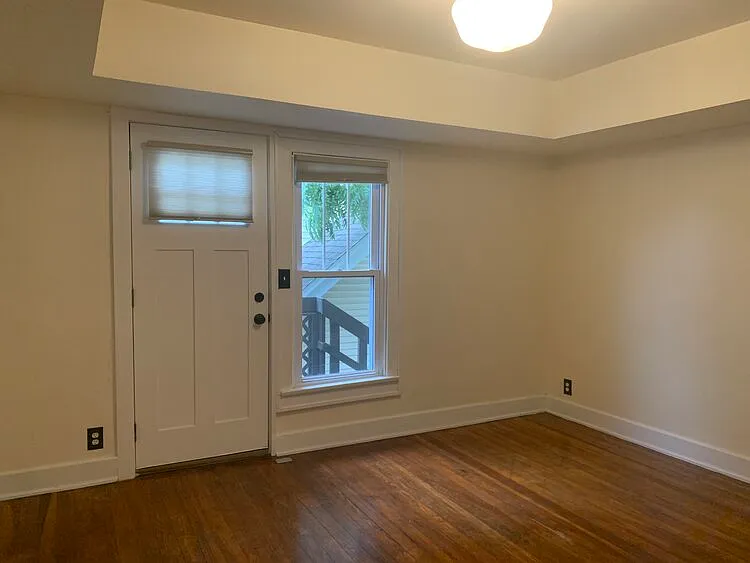 402 E Smith Ave — Photo 8