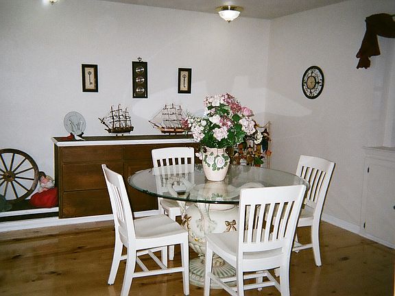 2nd image of 4407 Greystone Dr