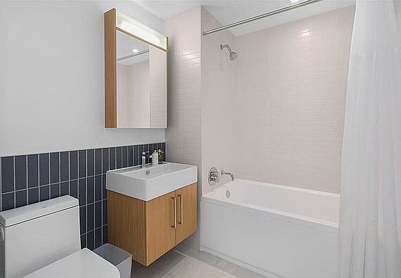 4th image of 415 Red Hook Ln APT 14E