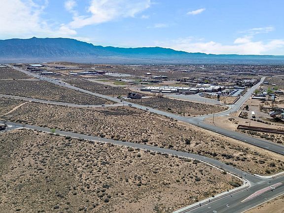 4th image of 1010 Inca Rd NE