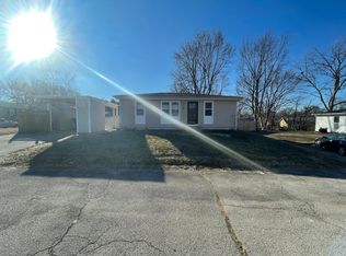 4 Appletree Dr, Saint Peters, MO