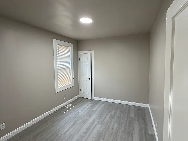 1121 Polk St — Photo 14