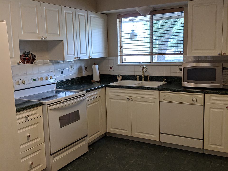 Kitchen with new cabinets