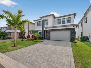 8252 Essex Country Club Drive, Boca Raton, FL 33434
