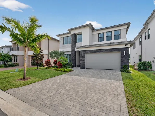 8252 Essex Country Club Drive, Boca Raton, FL 33434