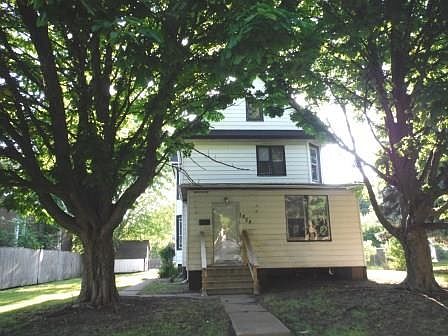 1st image of 1824 Park Ave