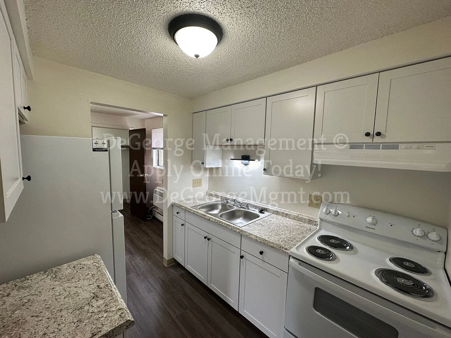 Oak Ridge Manor Apartments — Photo 2