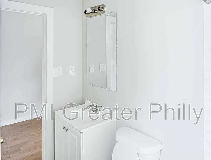 332 N 62nd St #4 — Photo 6