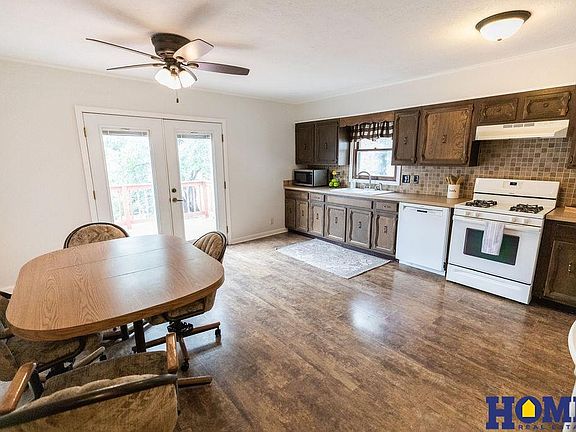 5th image of 2712 S 36th St