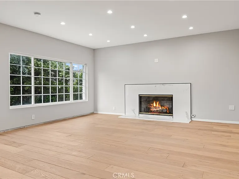 19660 Valdez Dr — Photo 41