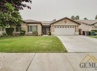 10121 Seneca Falls Ave, Bakersfield, CA 93312