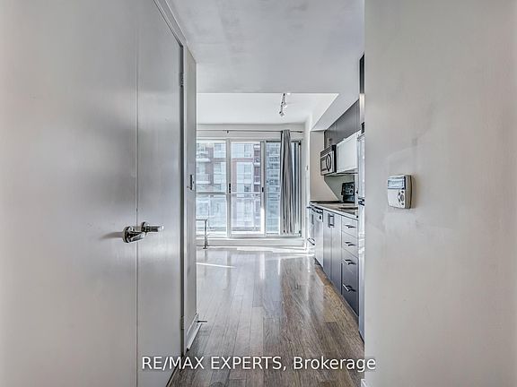 3rd image of 80 Western Battery Rd #801