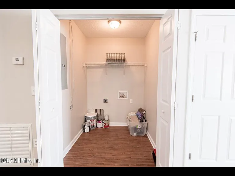 226 Bradford Dr #228 — Photo 10
