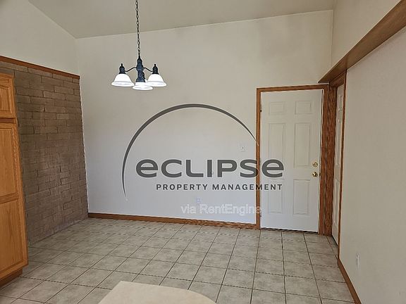 3rd image of 15 Sunnybrook Pl Unit J